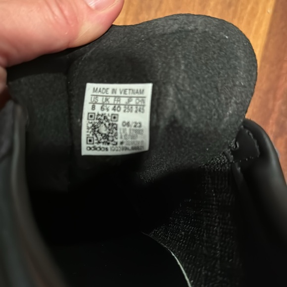 Adidas Gazelles EUC - Picture 11 of 16